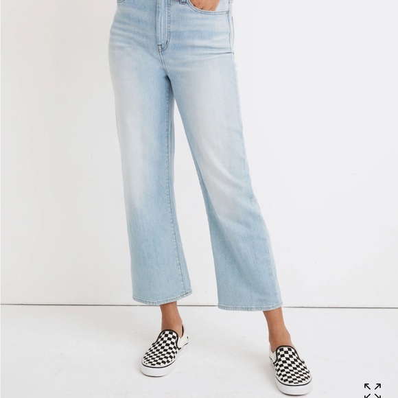 Slim Wide-Leg Jeans in Eastwick Wash - Picture 3 of 6